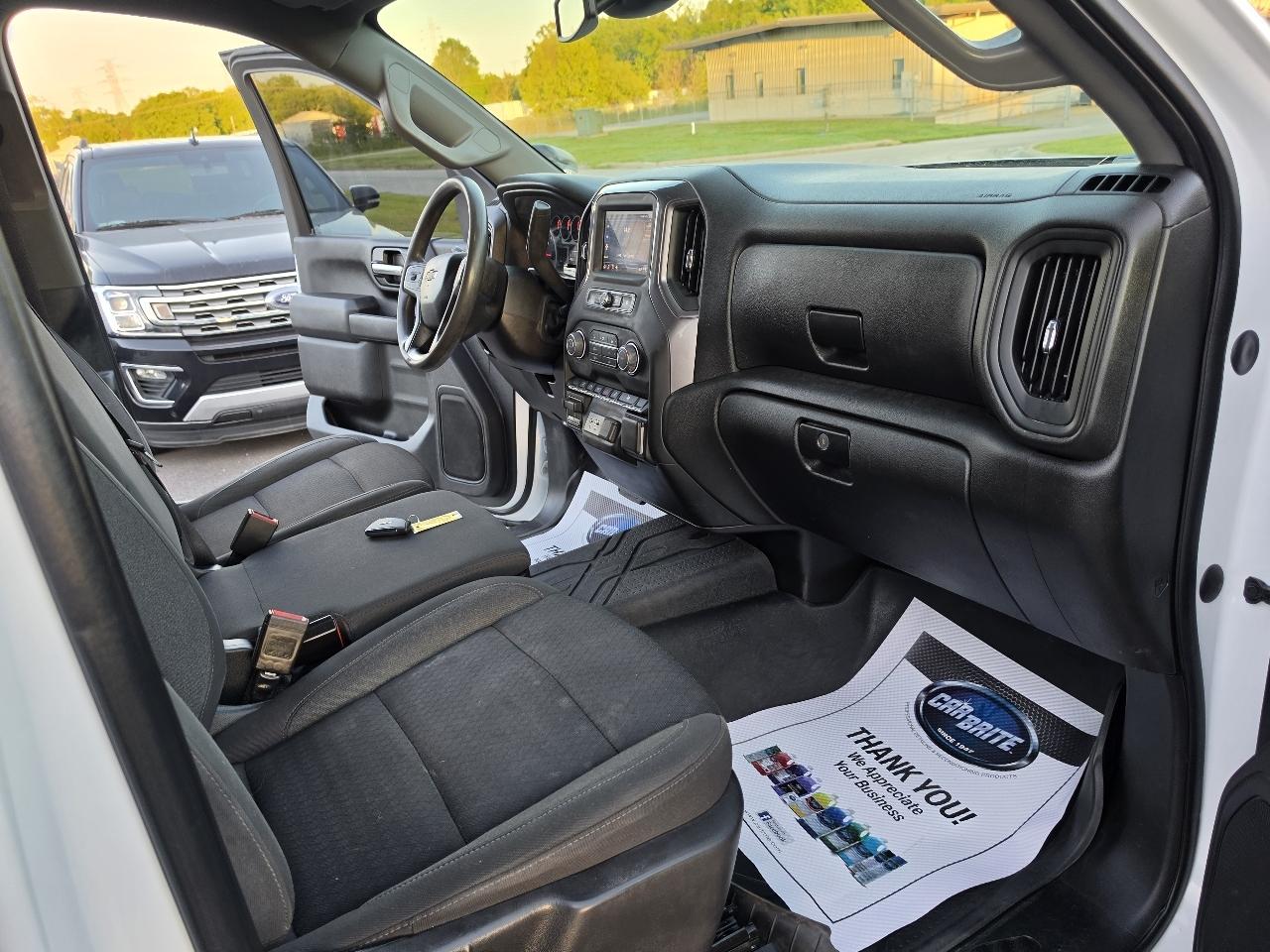 Chevrolet Silverado 2500HD Custom Crew Cab Short Box 4WD 2024