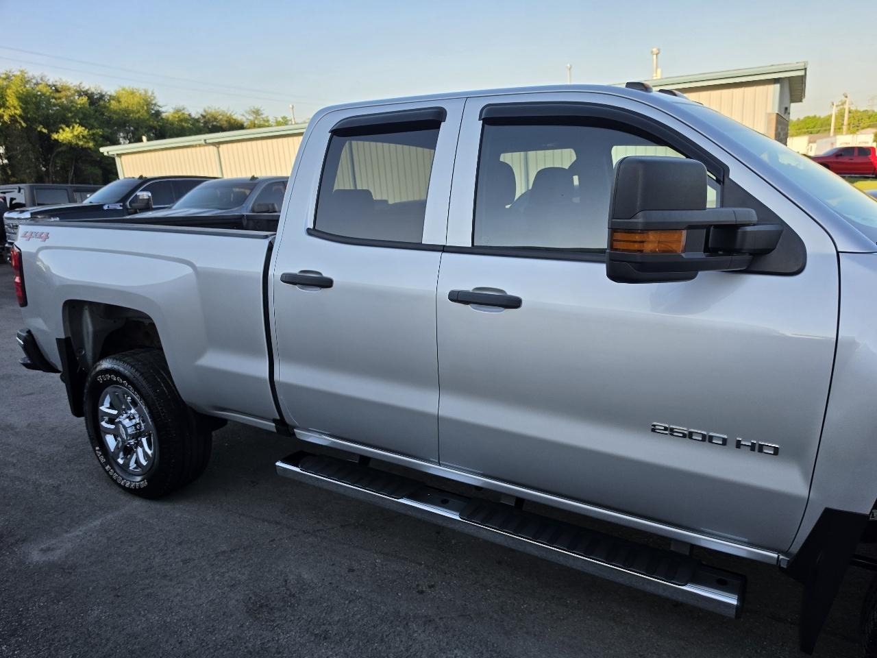 Chevrolet Silverado 2500HD 4WD Double Cab 149" LT 2019