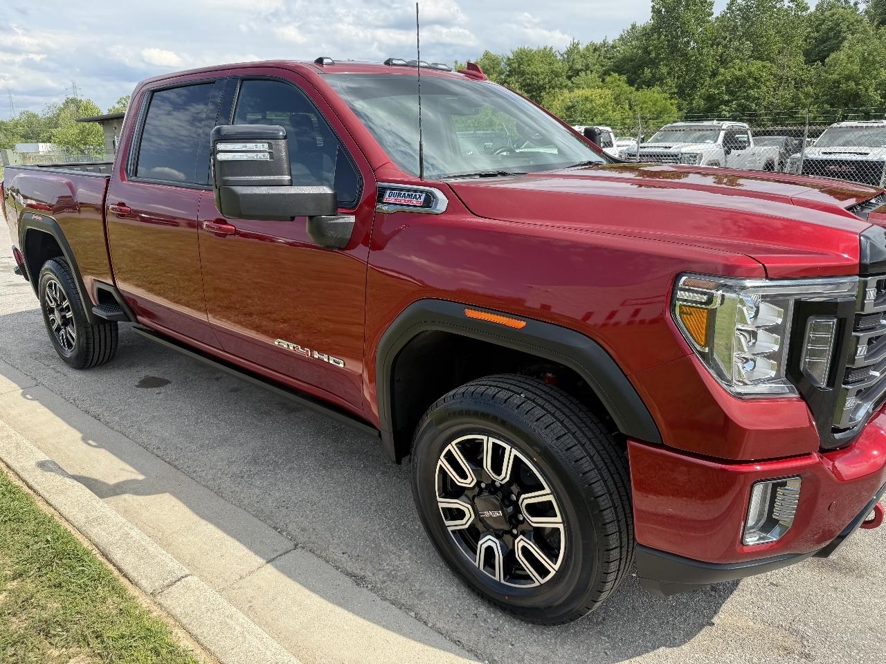 GMC Sierra 2500HD AT4 Crew Cab 4WD 2022