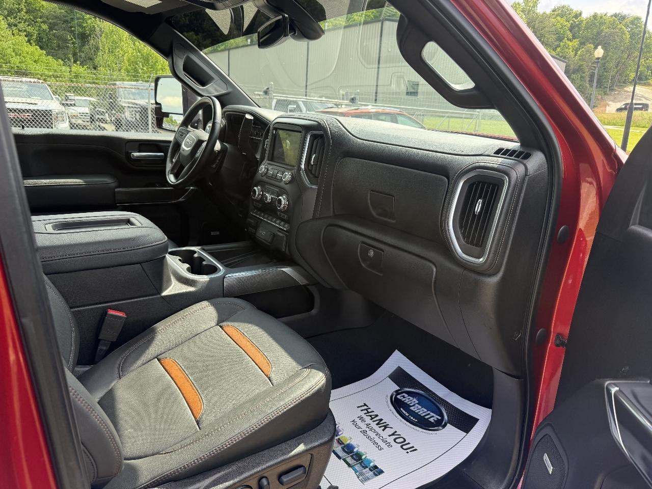 GMC Sierra 2500HD AT4 Crew Cab 4WD 2022