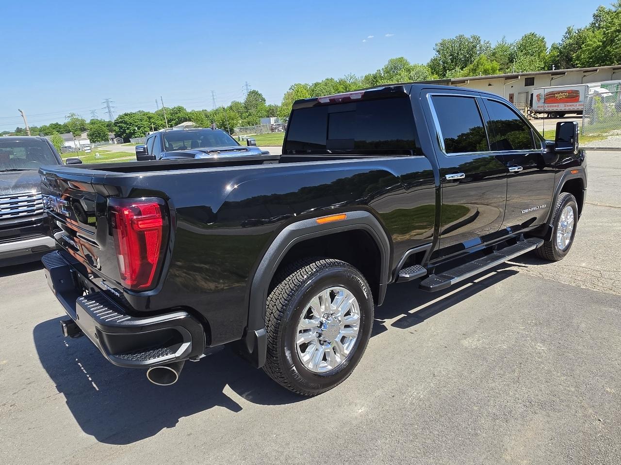 GMC Sierra 2500HD Denali Crew Cab 4WD 2020