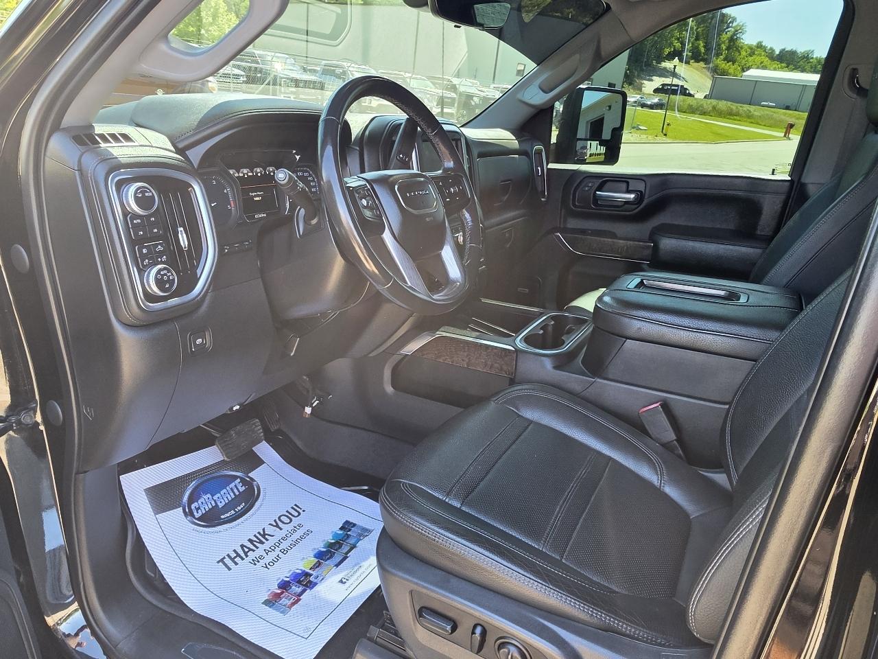 GMC Sierra 2500HD Denali Crew Cab 4WD 2020
