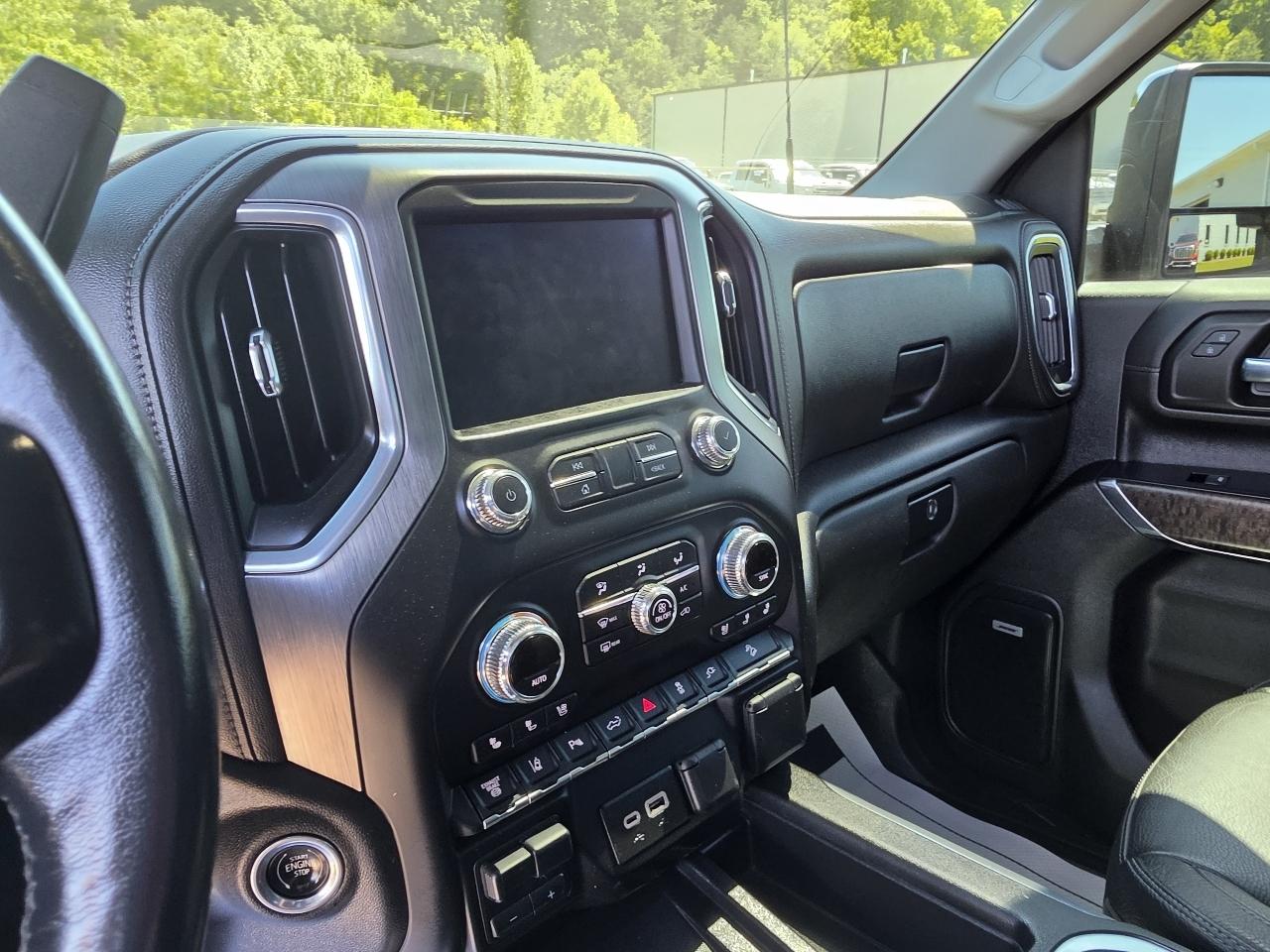 GMC Sierra 2500HD Denali Crew Cab 4WD 2020