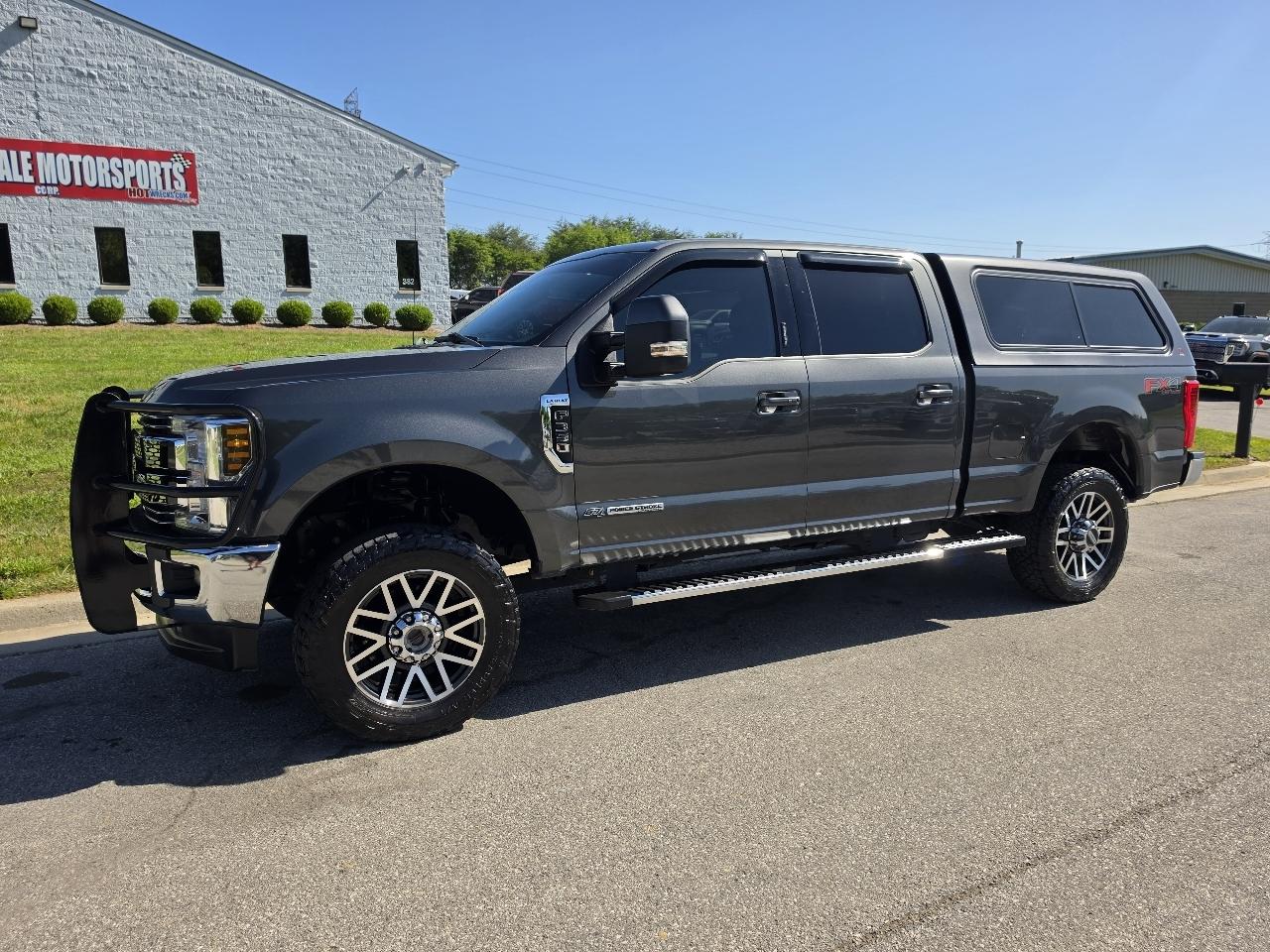 Ford F-350 SD Lariat Crew Cab 4WD 2018