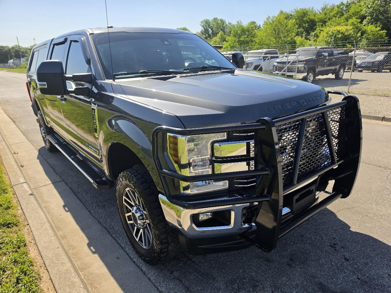 Ford F-350 SD Lariat Crew Cab 4WD 2018
