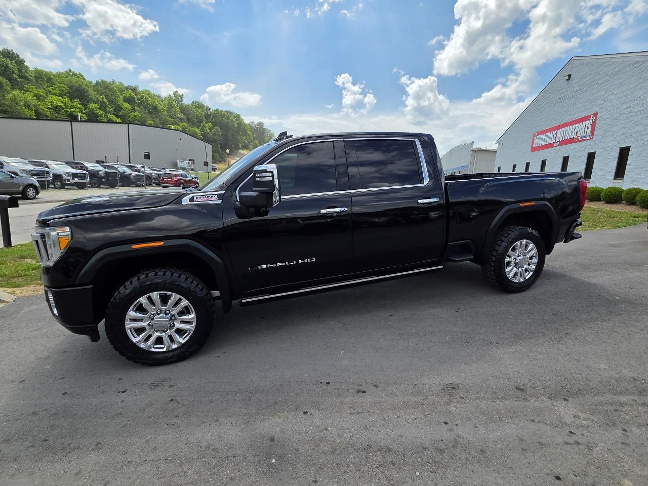 GMC Sierra 2500HD Denali Crew Cab 4WD SB 2022