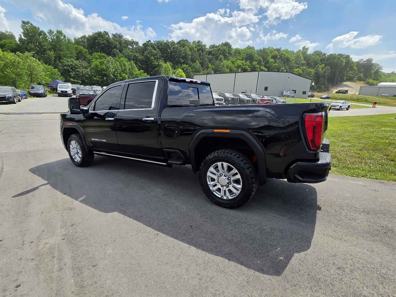 GMC Sierra 2500HD Denali Crew Cab 4WD SB 2022
