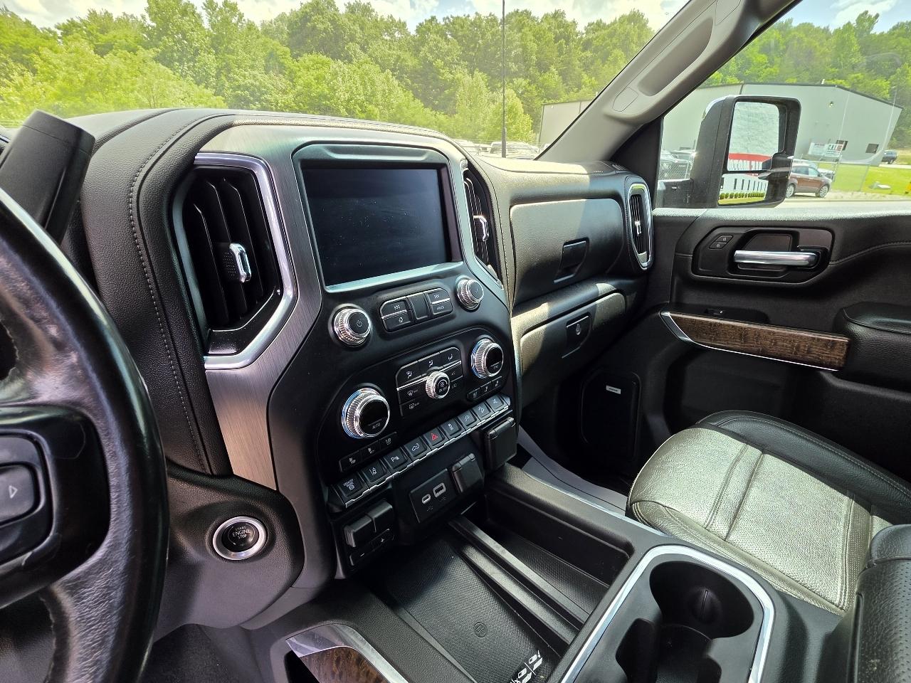 GMC Sierra 2500HD Denali Crew Cab 4WD SB 2022