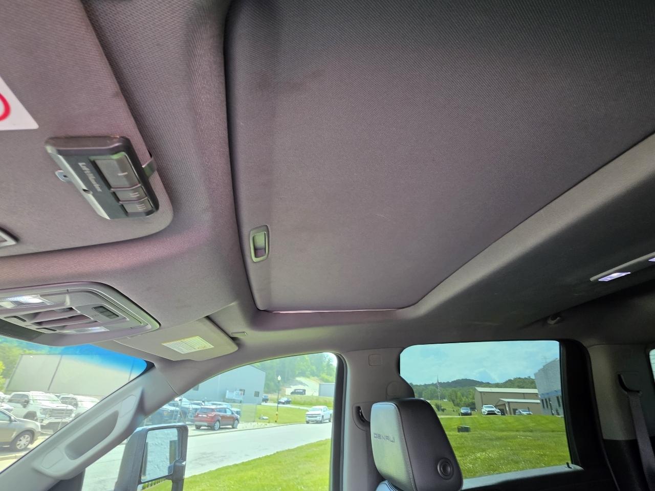 GMC Sierra 2500HD Denali Crew Cab 4WD SB 2022
