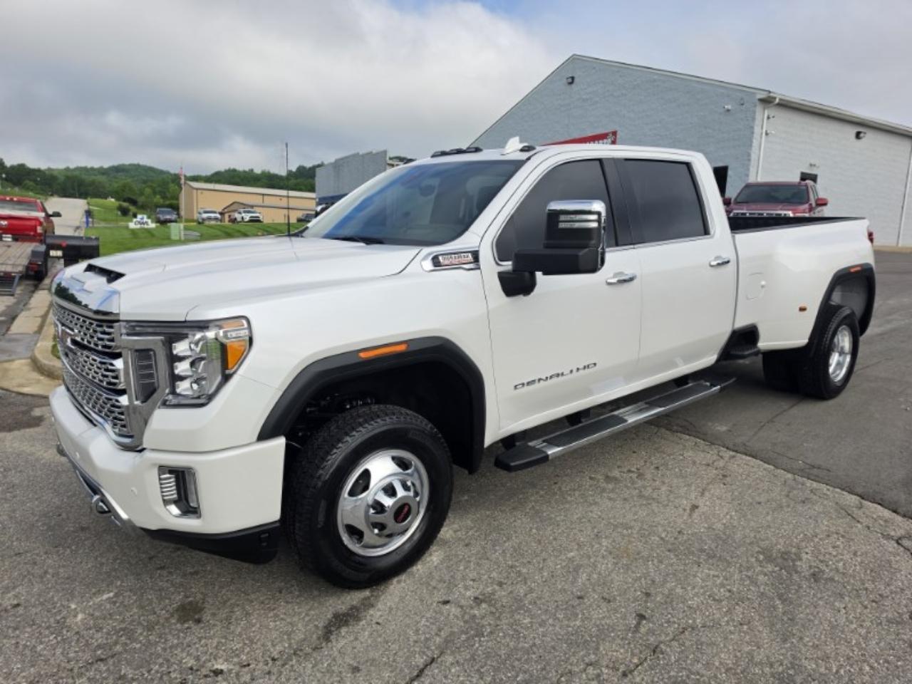 GMC Sierra 3500HD Denali Crew Cab Long Box 4WD 2022