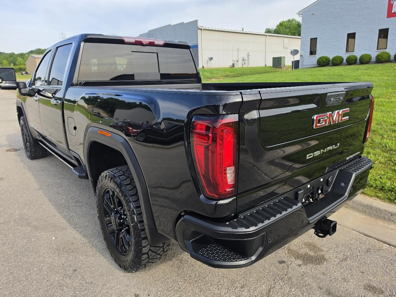 GMC Sierra 2500HD Denali Crew Cab 4WD SB 2022