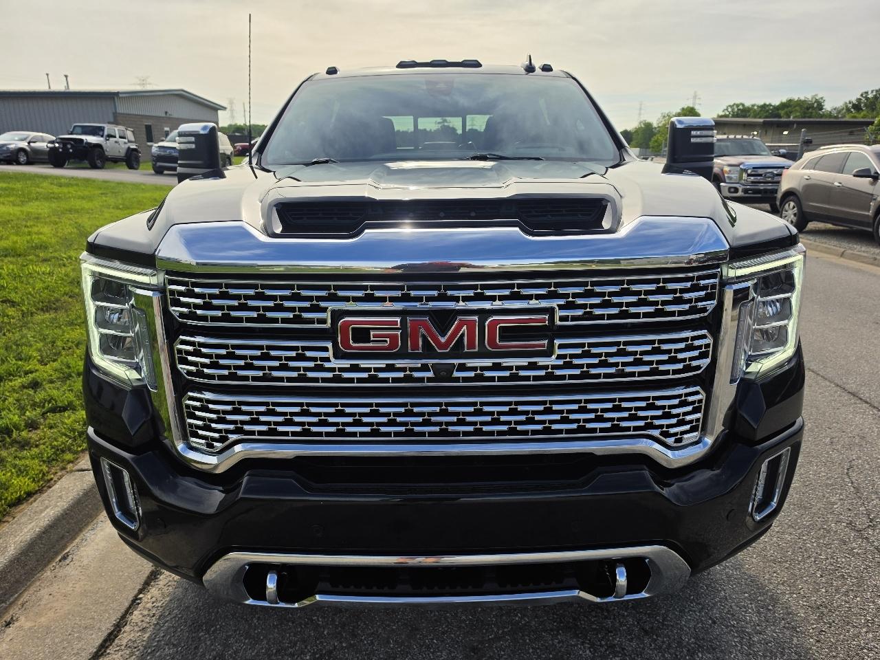 GMC Sierra 2500HD Denali Crew Cab 4WD SB 2022