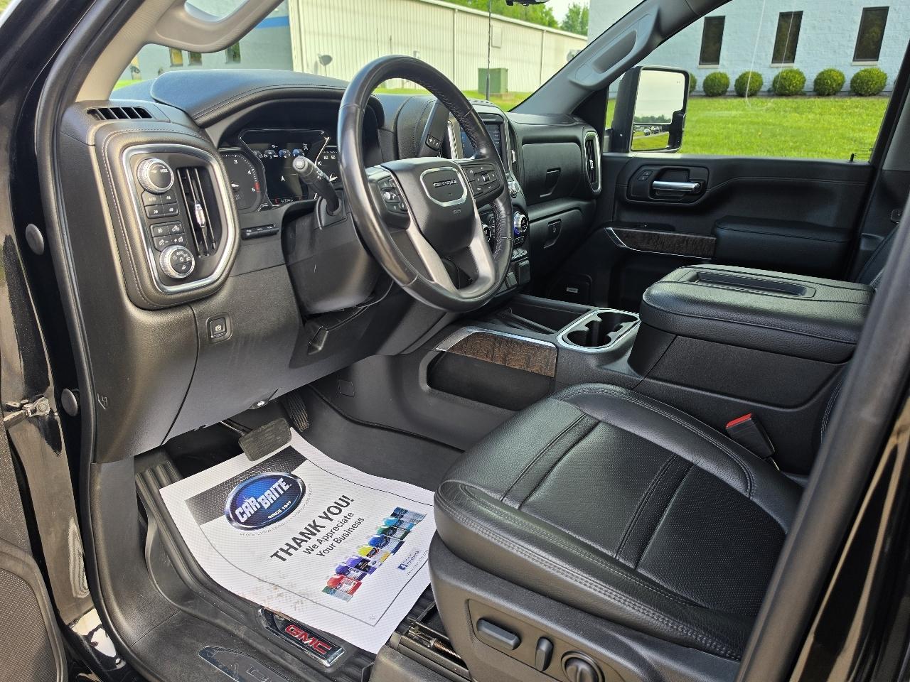 GMC Sierra 2500HD Denali Crew Cab 4WD SB 2022