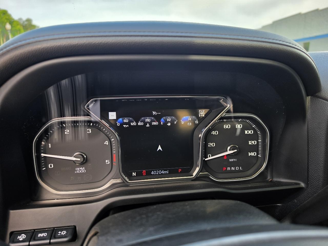 GMC Sierra 2500HD Denali Crew Cab 4WD SB 2022