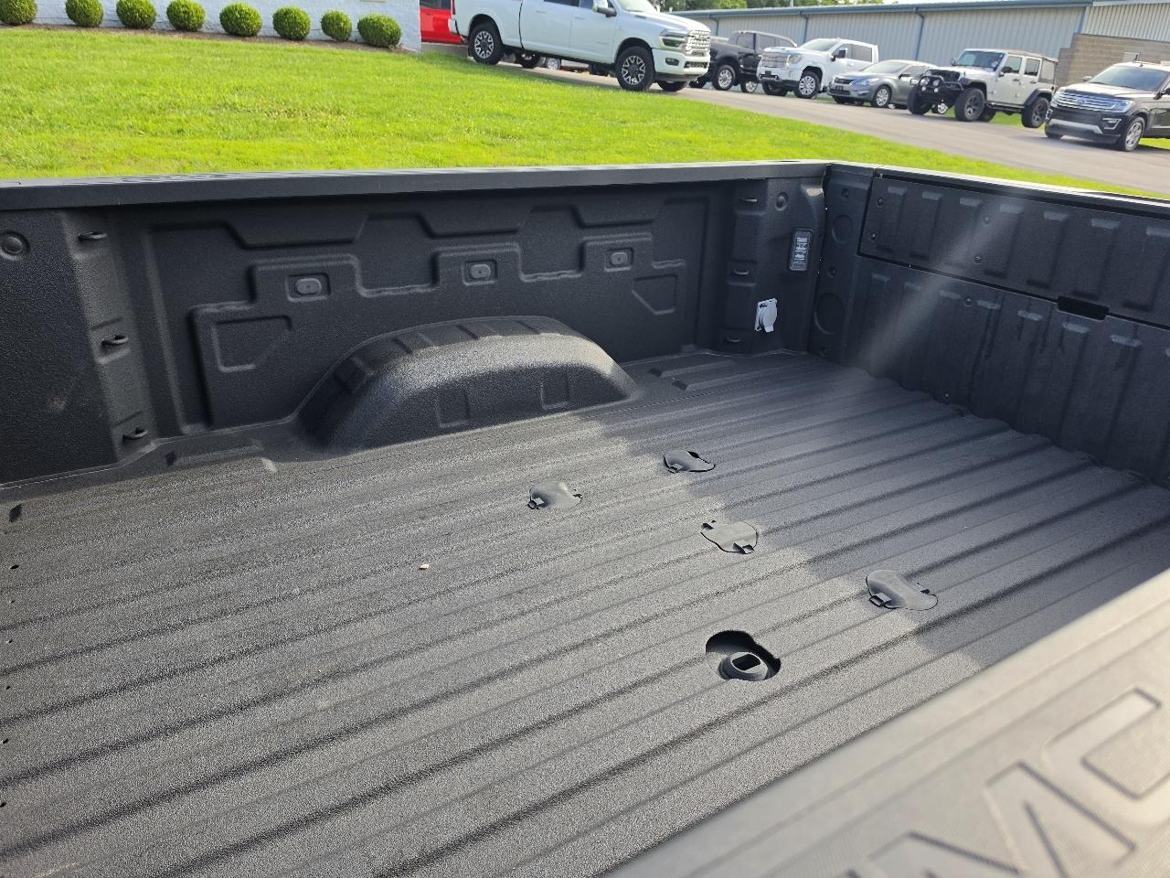GMC Sierra 2500HD Denali Crew Cab 4WD SB 2022