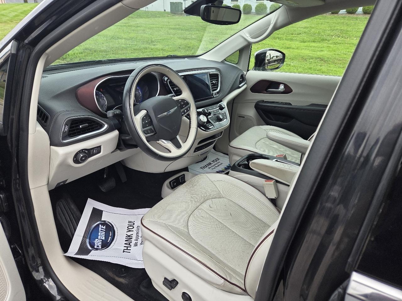 Chrysler Pacifica Limited 2017