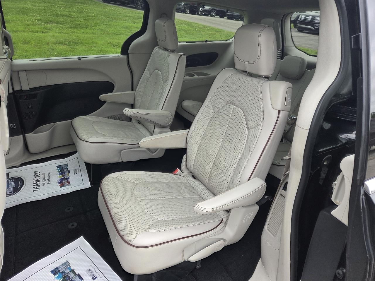 Chrysler Pacifica Limited 2017