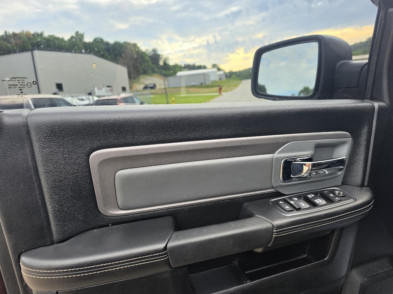 RAM 2500 Power Wagon Crew Cab SWB 4WD 2017