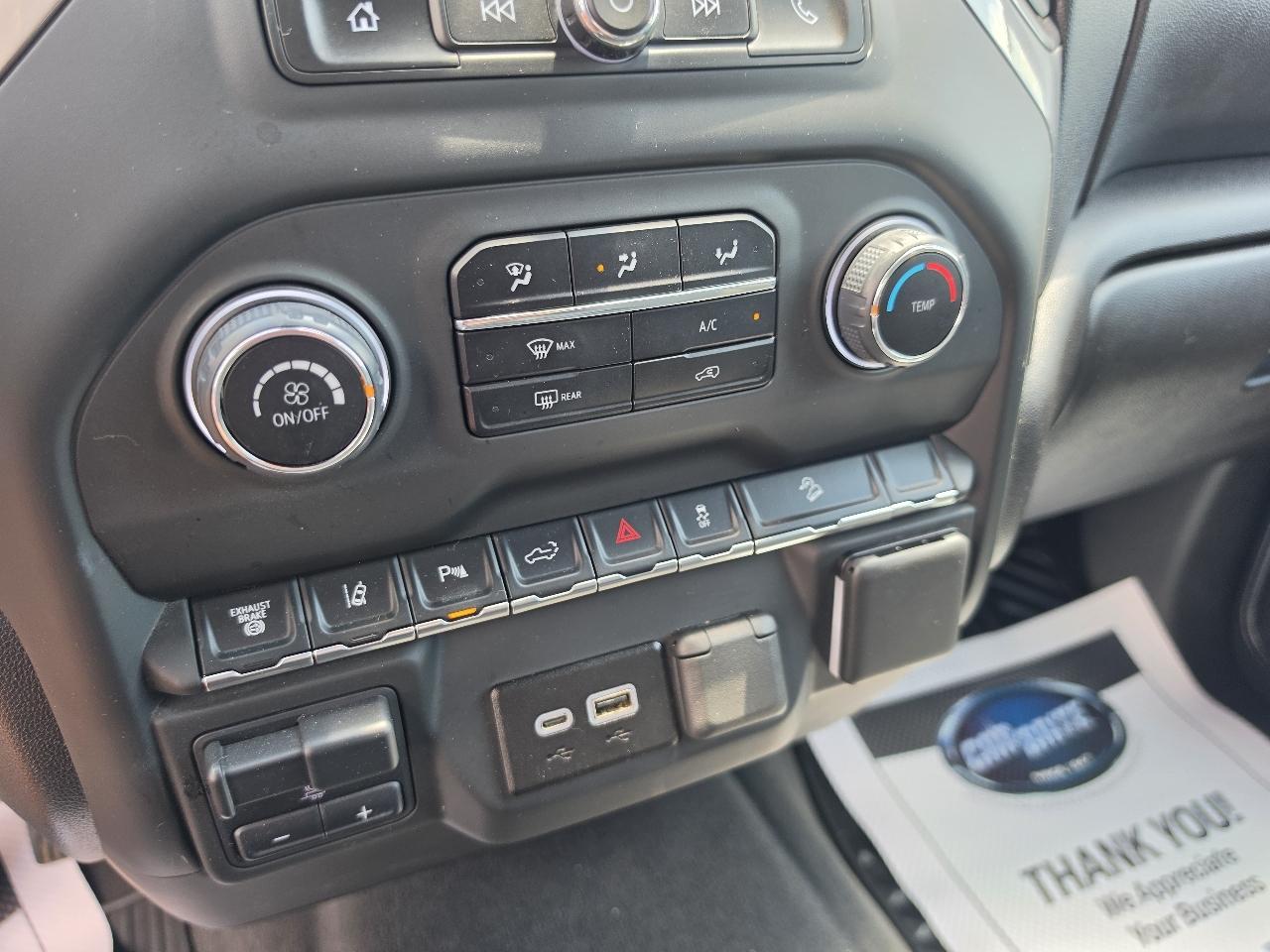 Chevrolet Silverado 2500HD 4WD Crew Cab 159" Custom 2025