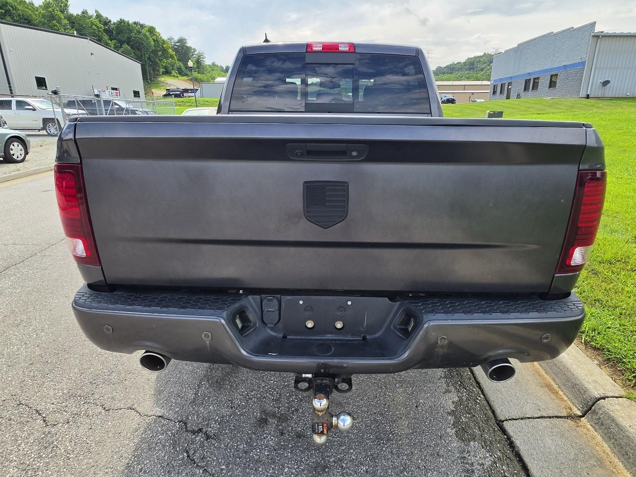 RAM 1500 4WD Crew Cab 140.5" Sport 2018