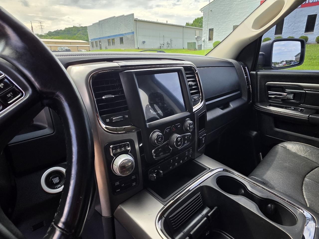 RAM 1500 4WD Crew Cab 140.5" Sport 2018