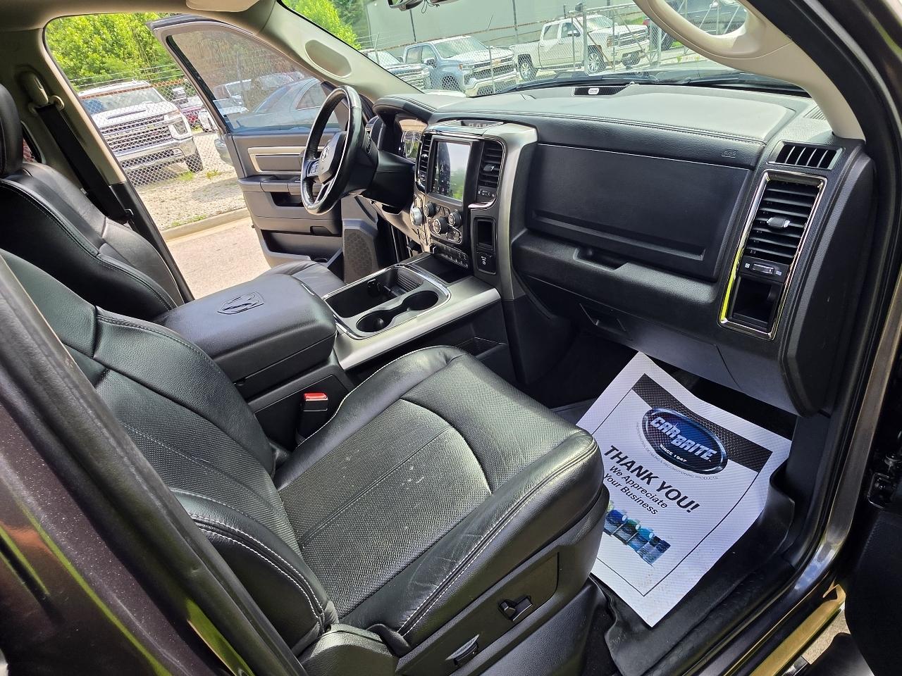 RAM 1500 4WD Crew Cab 140.5" Sport 2018