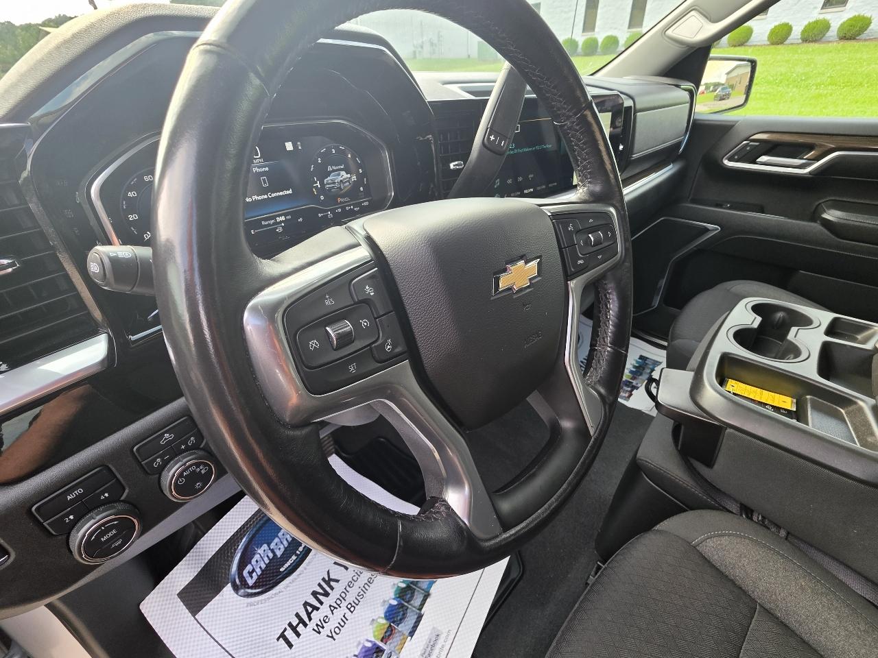 Chevrolet Silverado 1500 4WD Crew Cab 143.5" LT w/1LT 2022