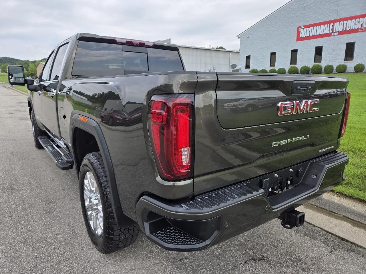 GMC Sierra 3500HD Denali Ultimate Crew Cab 4WD 2023
