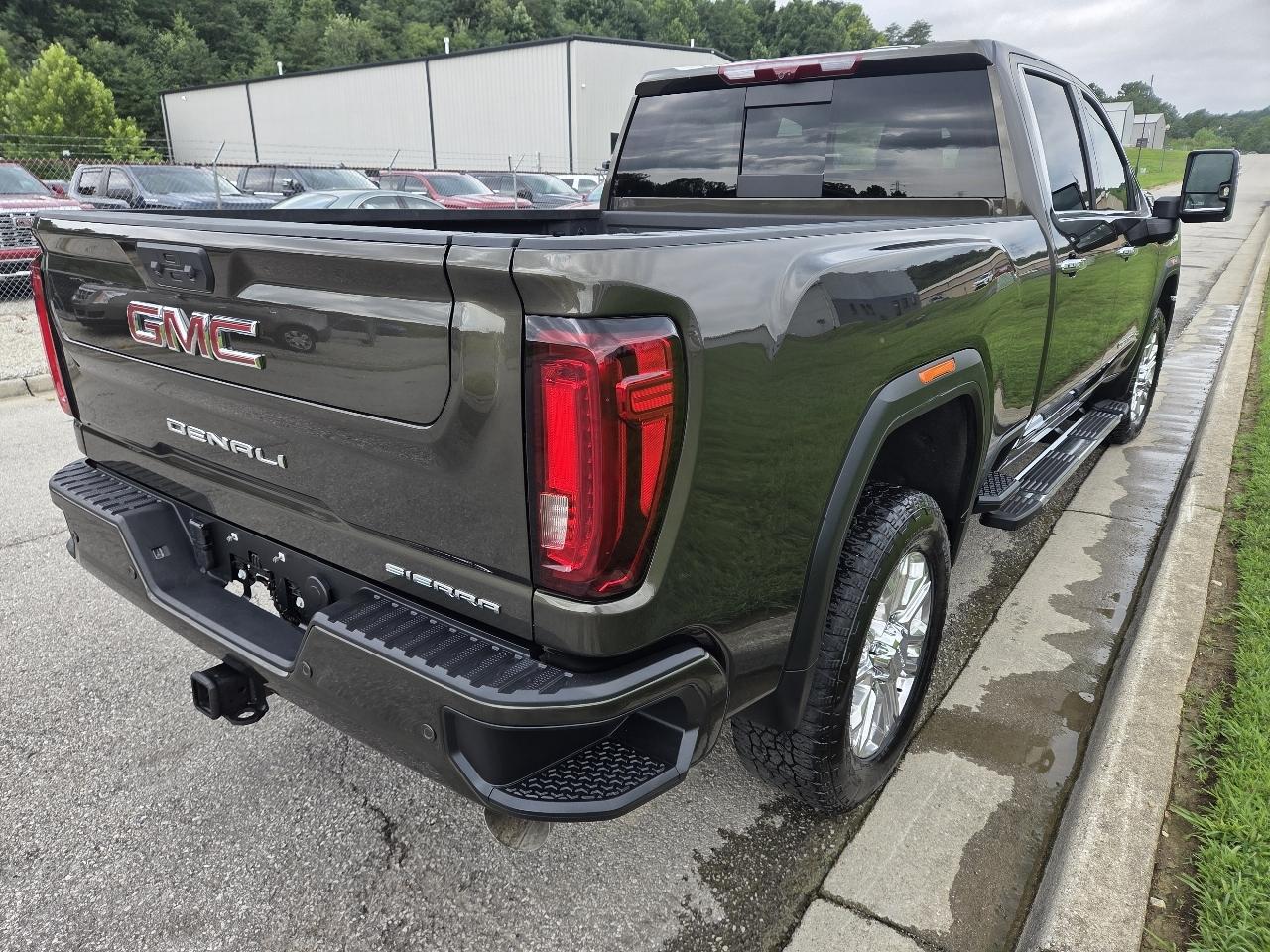GMC Sierra 3500HD Denali Ultimate Crew Cab 4WD 2023