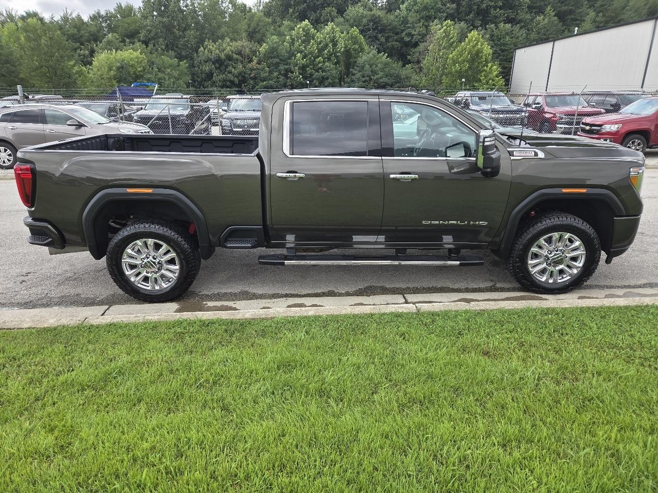 GMC Sierra 3500HD Denali Ultimate Crew Cab 4WD 2023