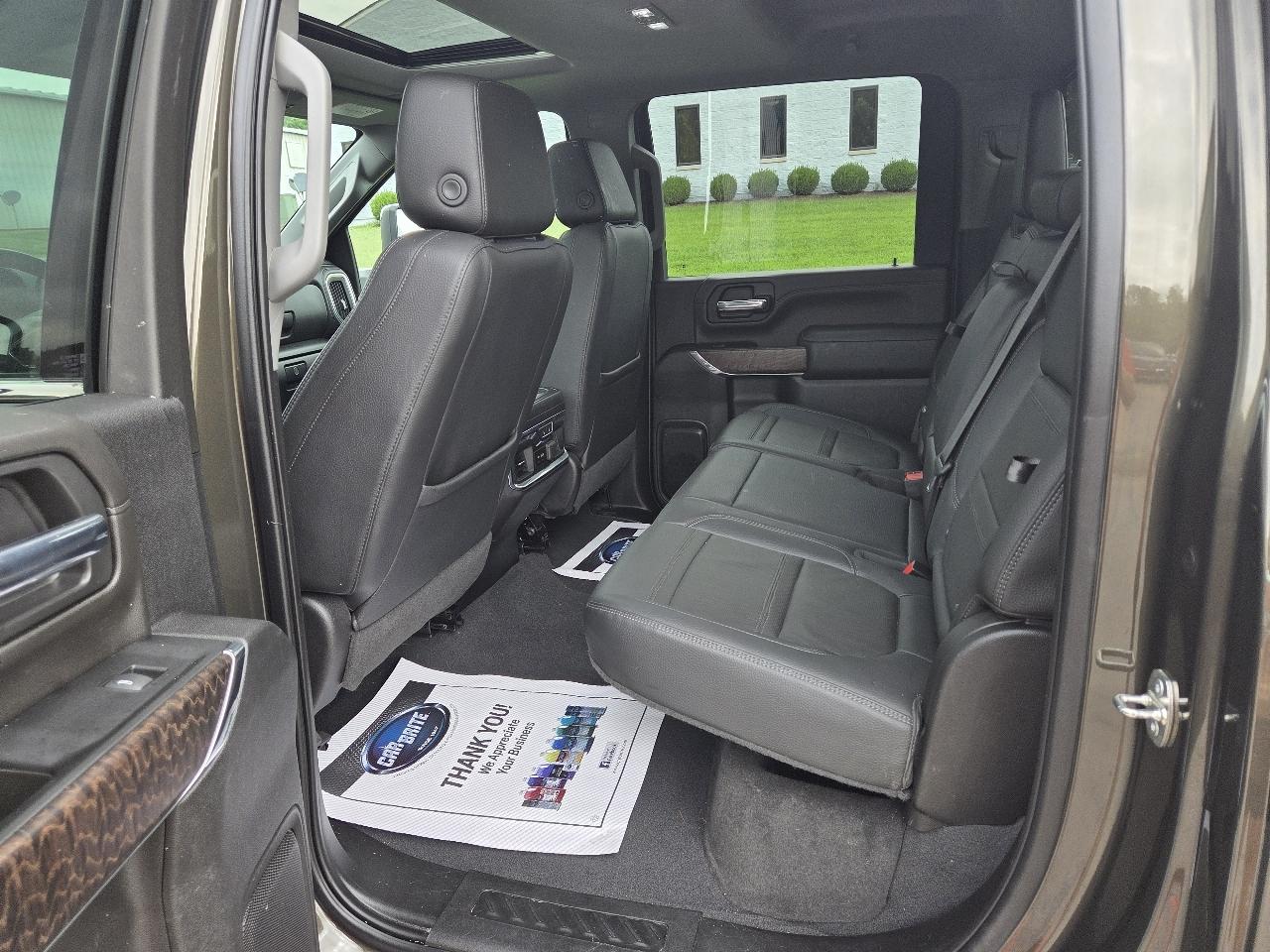 GMC Sierra 3500HD Denali Ultimate Crew Cab 4WD 2023