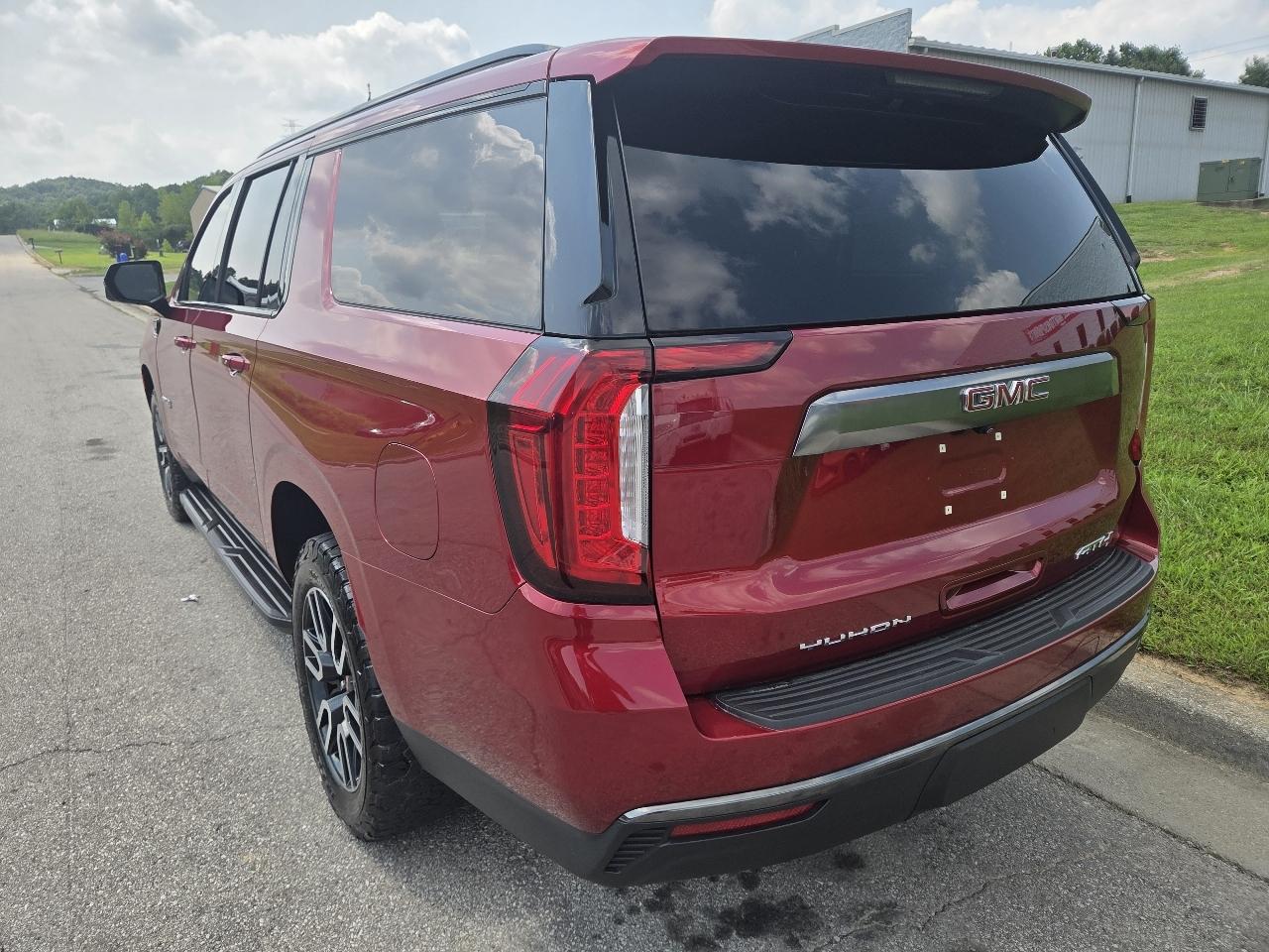 GMC Yukon XL AT4 2021