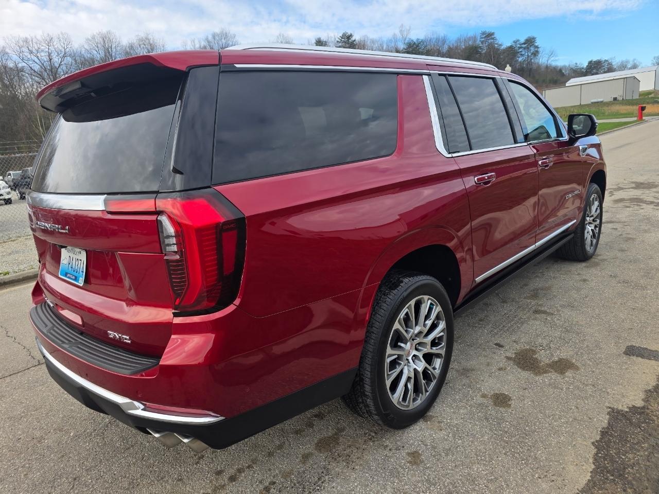 GMC Yukon XL Denali 4WD 2025