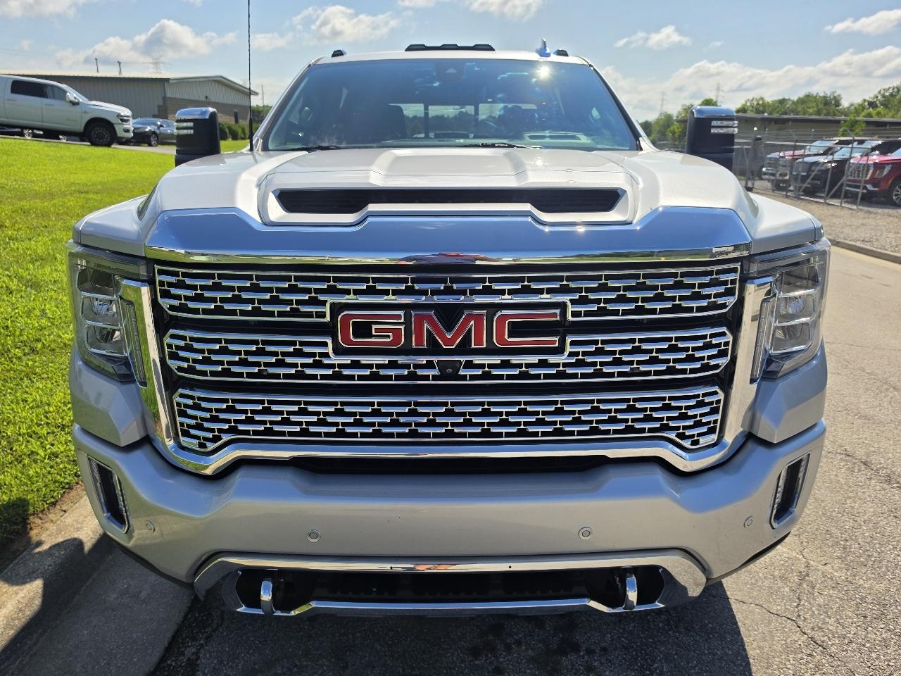 GMC Sierra 2500HD Denali Crew Cab 4WD SB 2023