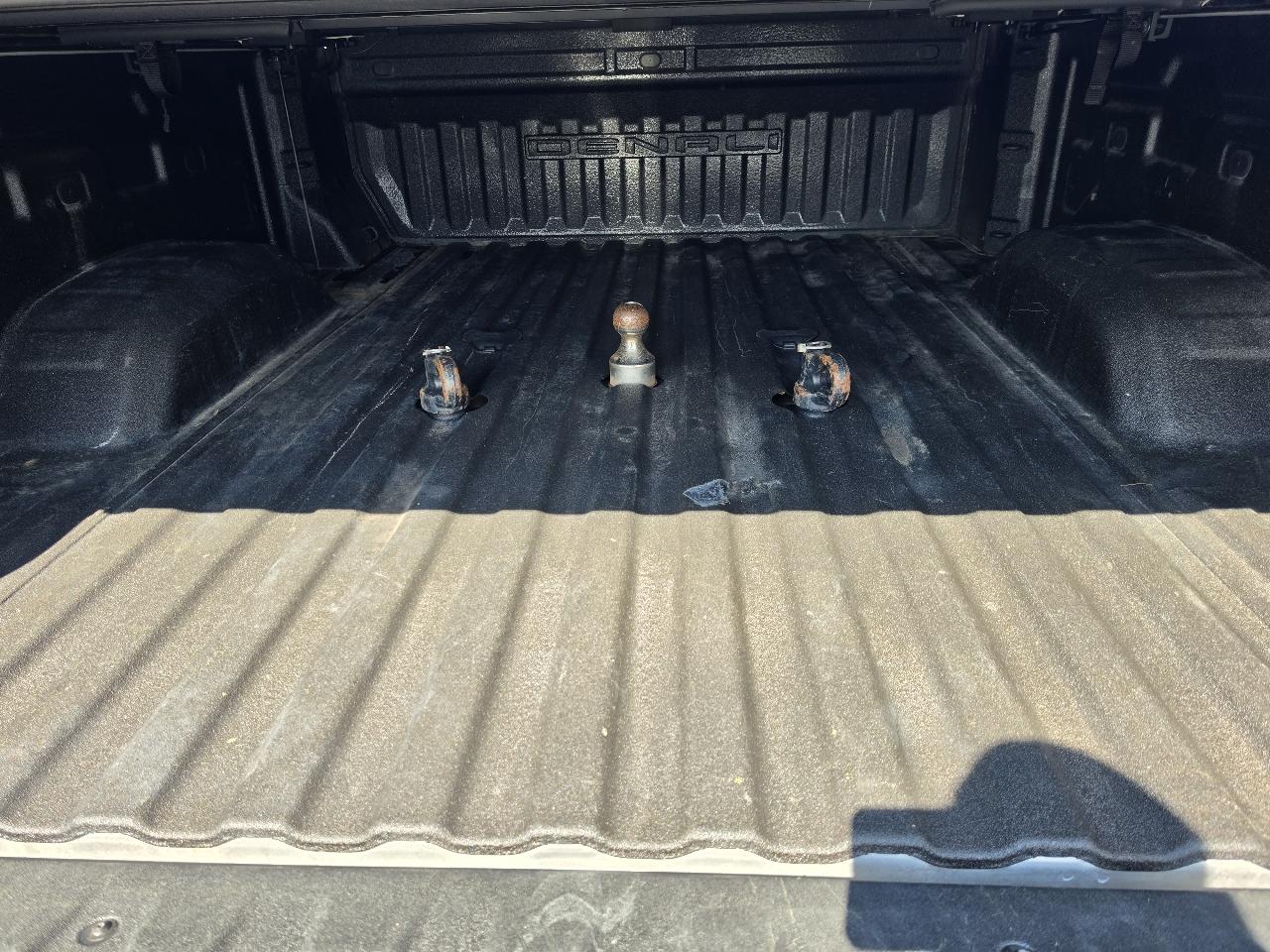 GMC Sierra 2500HD Denali Crew Cab 4WD SB 2023