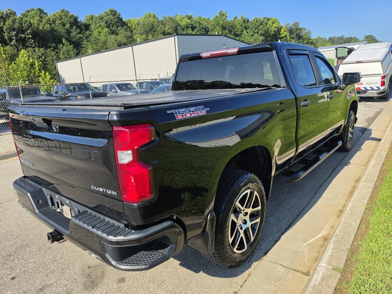 Chevrolet Silverado 1500 4WD Crew Cab 157" Custom Trail Boss 2020