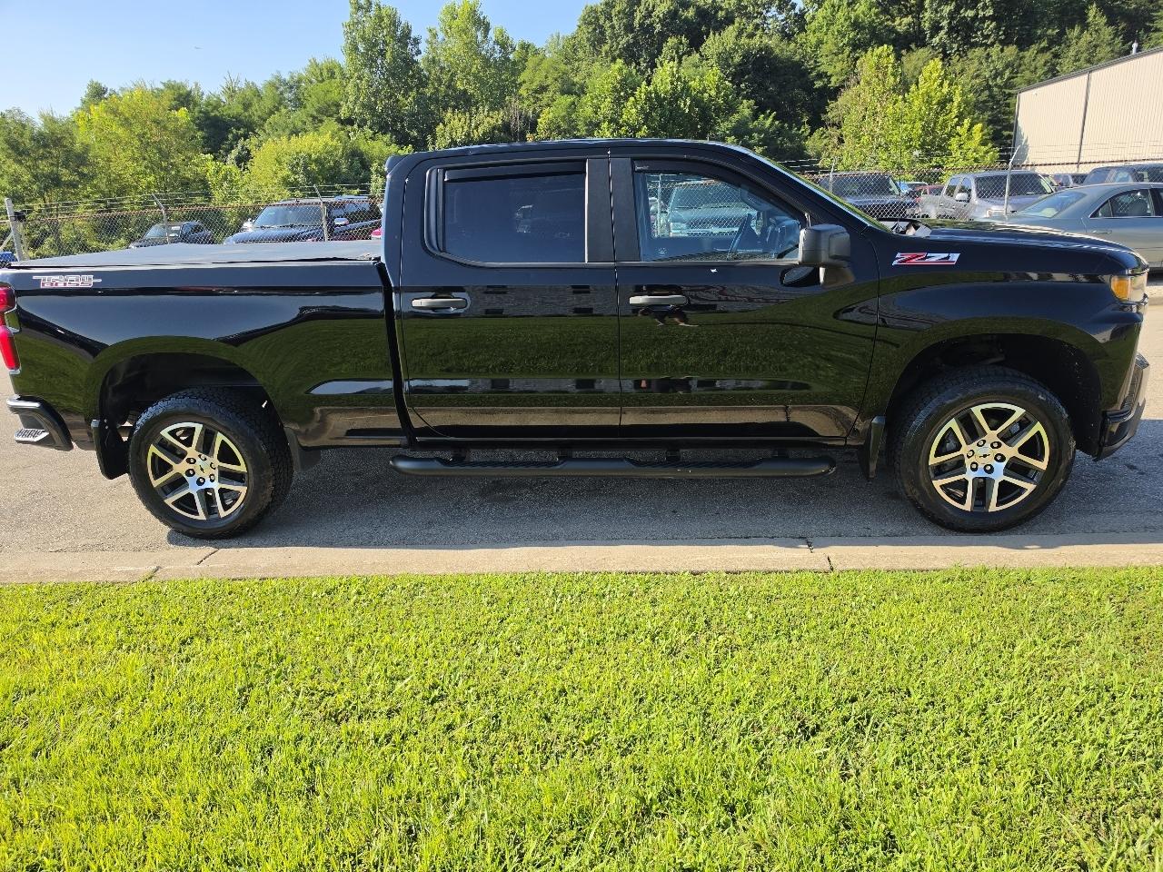 Chevrolet Silverado 1500 4WD Crew Cab 157" Custom Trail Boss 2020