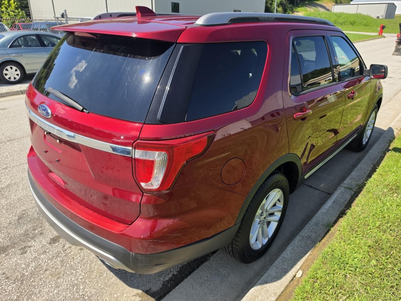 Ford Explorer 2WD 4dr V6 XLT 2017