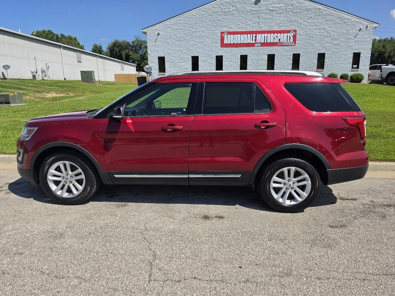 Ford Explorer 2WD 4dr V6 XLT 2017