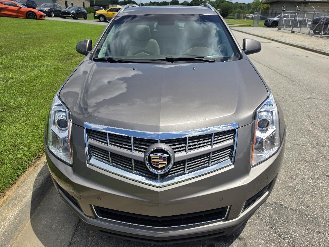 Cadillac SRX Luxury Collection 2011