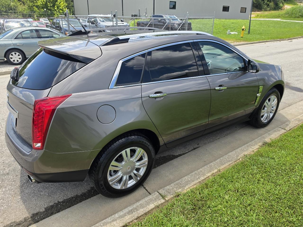 Cadillac SRX Luxury Collection 2011