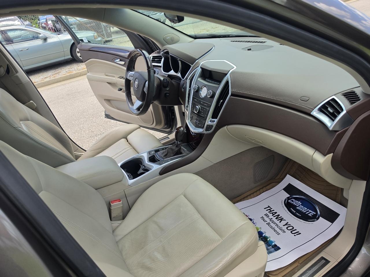 Cadillac SRX Luxury Collection 2011