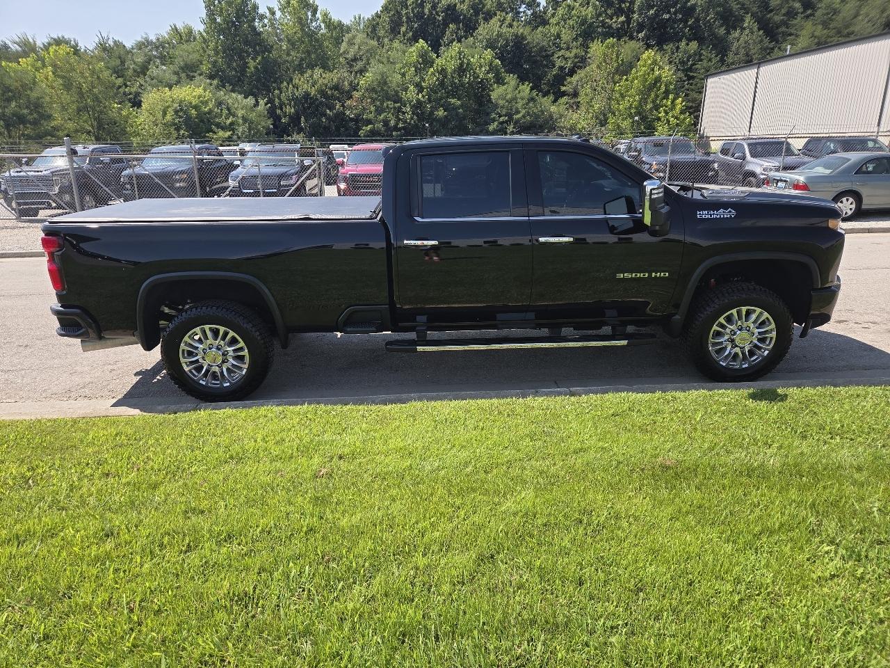 Chevrolet Silverado 3500HD High Country Crew Cab 4WD 2022