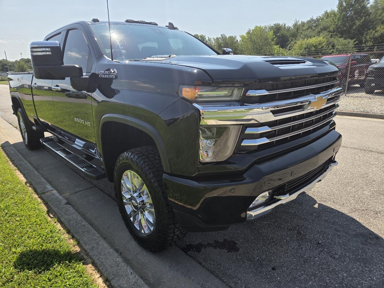 Chevrolet Silverado 3500HD High Country Crew Cab 4WD 2022