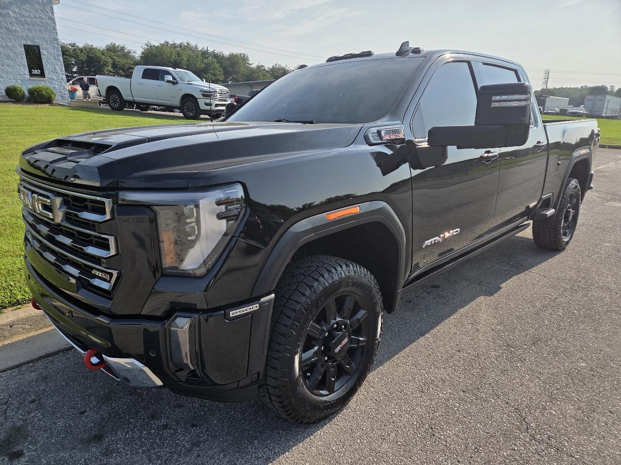 GMC Sierra 2500HD AT4 Crew Cab 4WD 2024