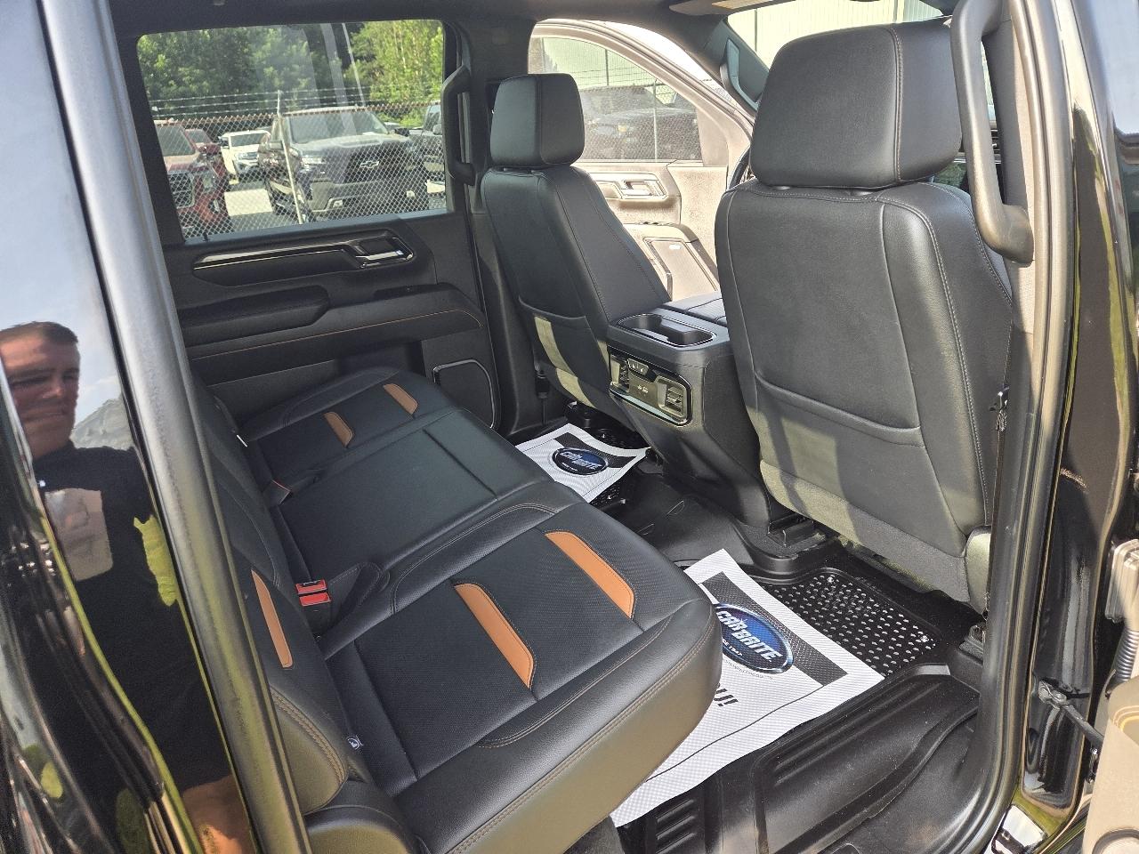GMC Sierra 2500HD AT4 Crew Cab 4WD 2024