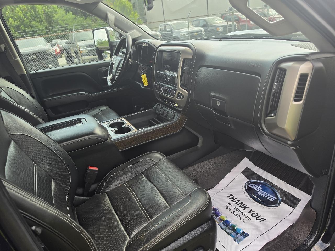GMC Sierra 2500HD Denali Crew Cab 4WD 2019