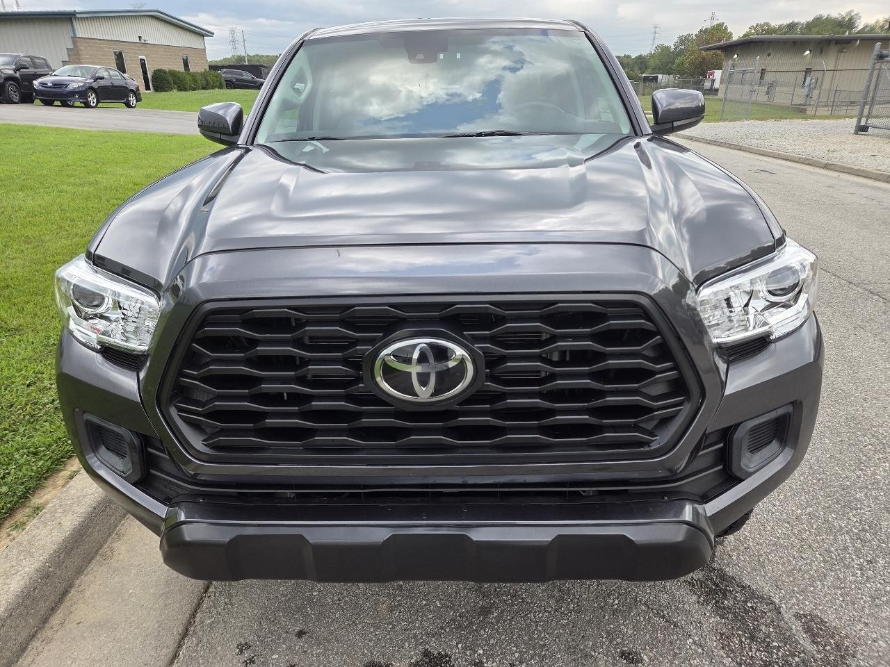 Toyota Tacoma 4WD 2021