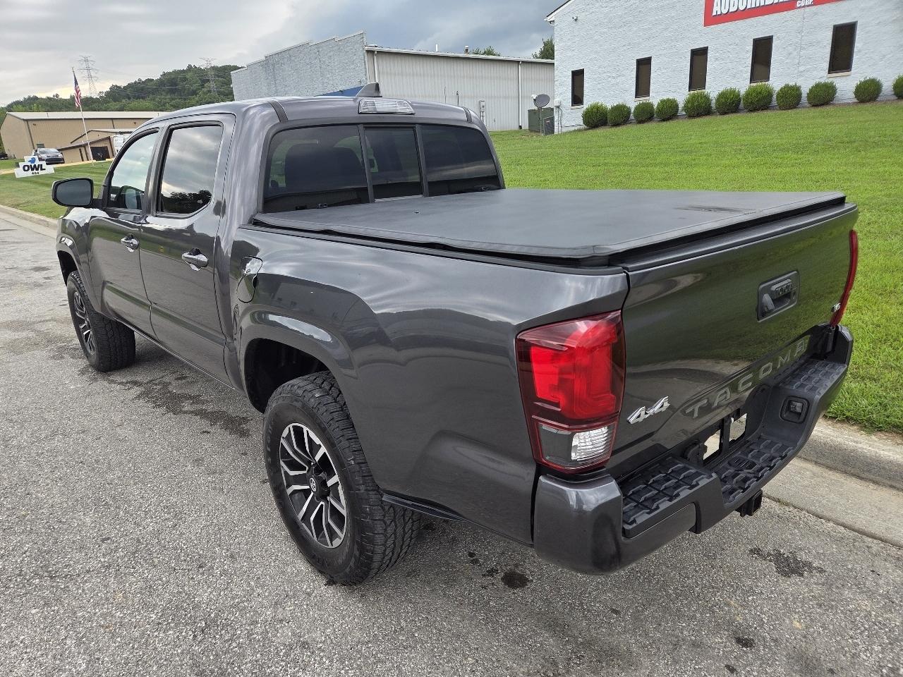 Toyota Tacoma 4WD 2021