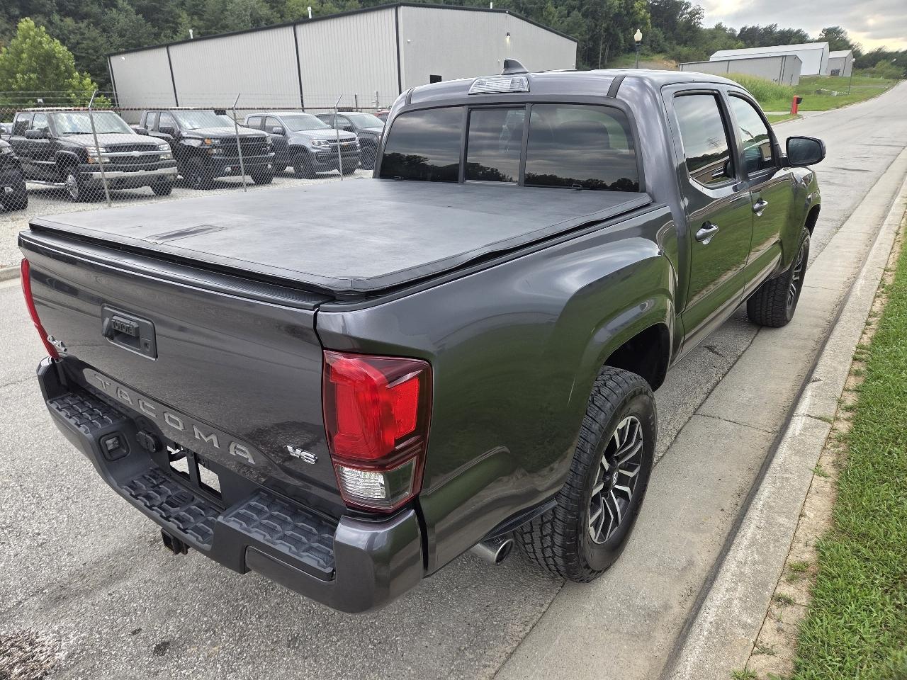 Toyota Tacoma 4WD 2021